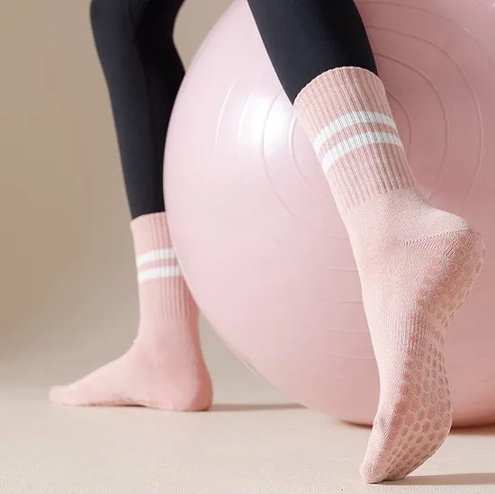 Wholesale Custom Logo High Quality Embroidery Yoga Pilates Ruffle Women Anti