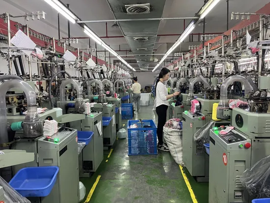 High Quality Factory Direct Free Sample Pilates Yoga Sokken Socken Calcetines Athletic Ankle 100% Cotton Grip Sports Custom Logo Crew Socks for Women Men